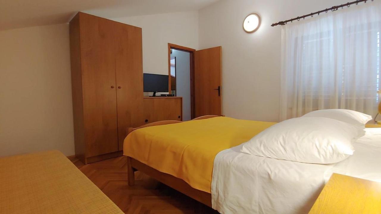 Apartments With A Parking Space Rabac, Labin - 19058 Екстер'єр фото